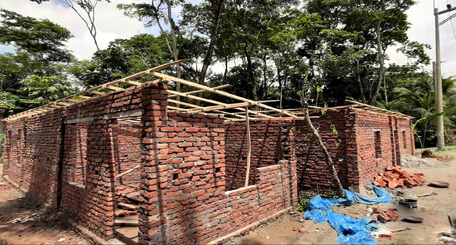 রেললাইনের ক্ষতিপূরণ : বরিশালে স্থাপনা নির্মাণের হিড়িক