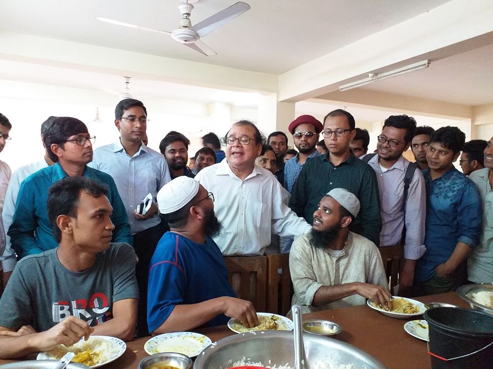 ববি ভিসি’র আবাসিক হল ও ক্যাফেটোরিয়া পরিদর্শন