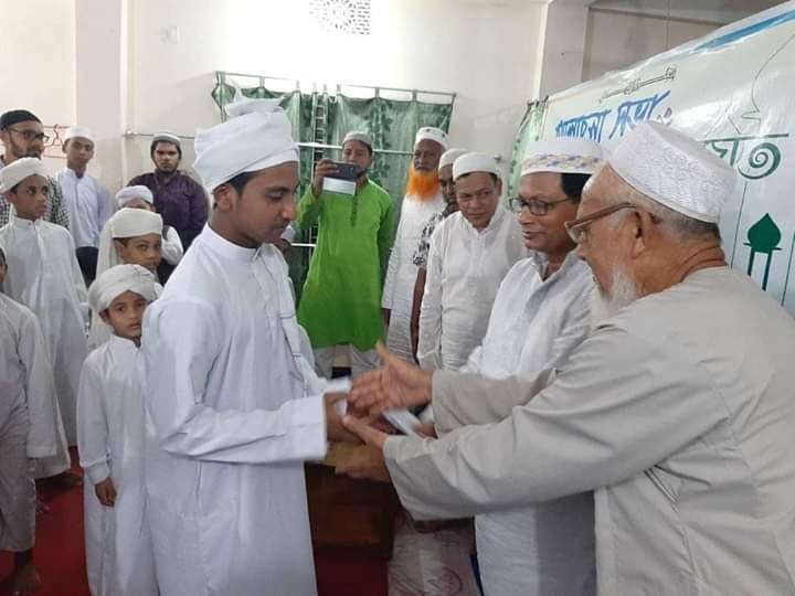 জামালুল কুরআন হাফেজী মাদরাসায় পাগরী ও নতুন ছবক প্রদান