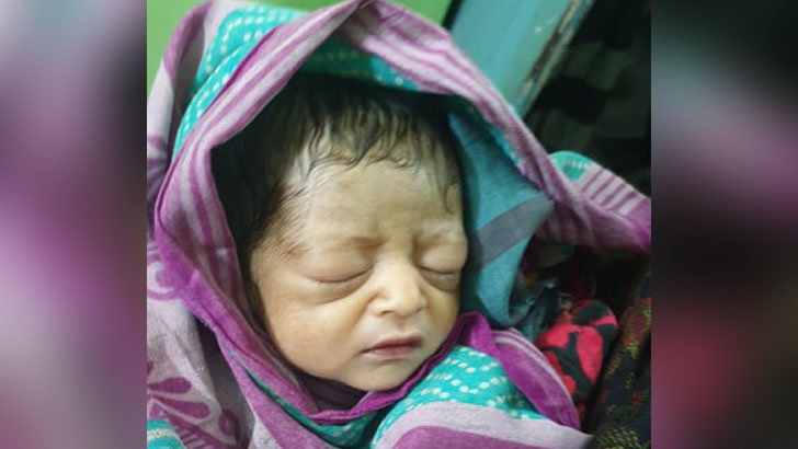 হাসপাতালের সামনে এক নবজাতকের মরদেহ উদ্ধার