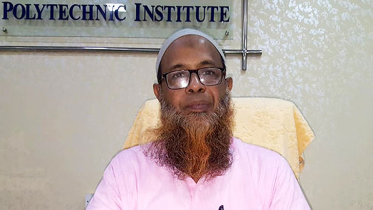 অধ্যক্ষকে লাঞ্ছিতের পর পুকুরে ফেলায় আটক ২৫