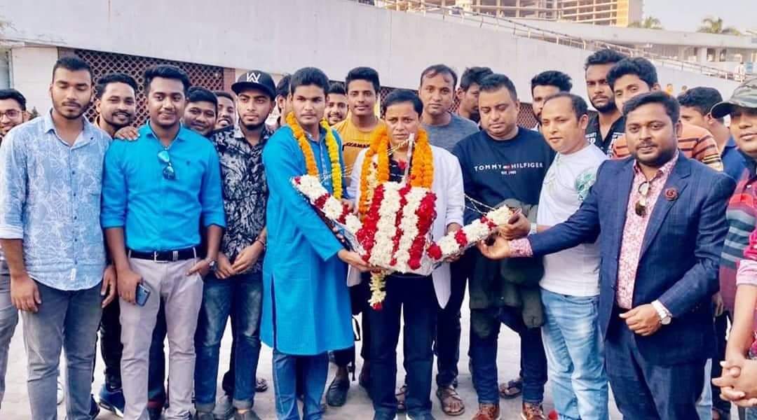ঢাকায় ইতালি আওয়ামী লীগের সভাপতি জাহাঙ্গীর ফরাজীকে উষ্ণ অভ্যার্থনা