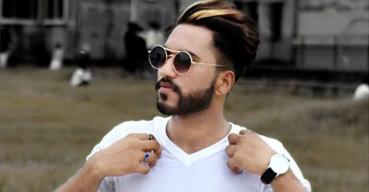 প্রেমিকার সামনেই প্রেমিককে পিটিয়ে হত্যা