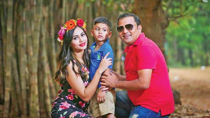 স্ত্রী মিমের জন্য কাঁদলেন অভিনেতা সিদ্দিকুর রহমান