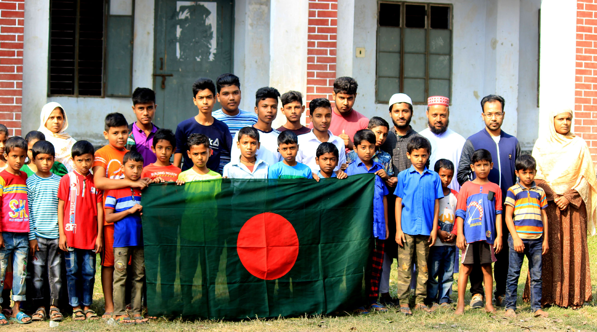 ঝালকাঠির  বালিঘোনা  মাধ্যমিক বিদ্যালয়ে মহান বিজয় দিবস উদযাপিত