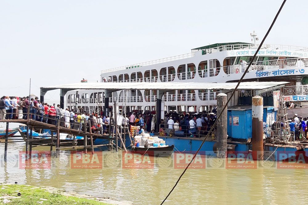 ভোলায় রাজনৈতিক নেতার প্রভাবে দুই লঞ্চঘাটে ভিরতে পাচ্ছেনা একটি কোম্পানীর লঞ্চ