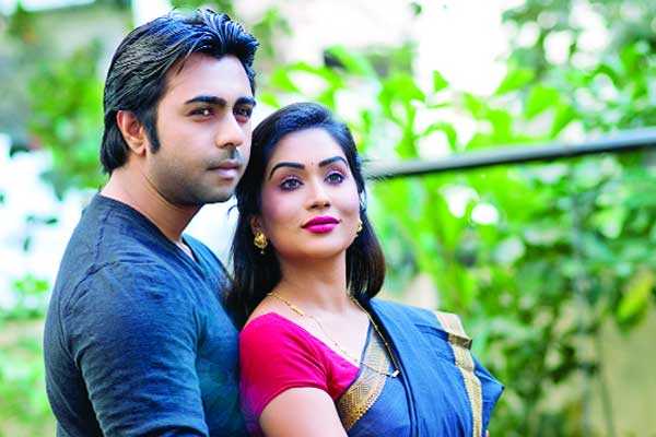 জনপ্রিয় জুটি অপূর্ব-জাকিয়া বারী মম