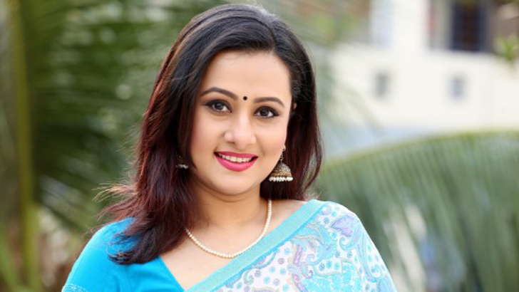 মক্কা-মদিনা যাচ্ছেন পূর্ণিমা