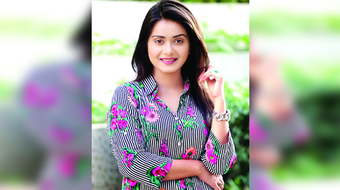 অভিনেত্রী হওয়ার চেষ্টা করছি-তানজিন তিশা