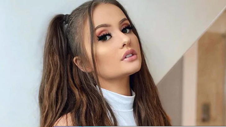 টিকটক করেই কোটিপতি : রাখলেন দেহরক্ষী