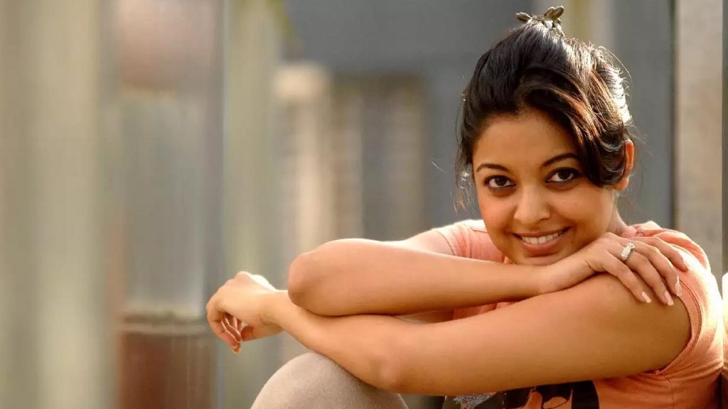 মিটু নিয়ে বিস্ফোরক মন্তব্য করলেন অভিনেত্রী তনুশ্রী