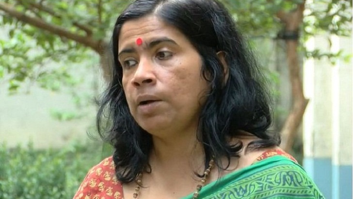 ঢাকা বিশ্ববিদ্যালয়ের অধ্যাপককে ছাত্রলীগ নেত্রীদের মারধর
