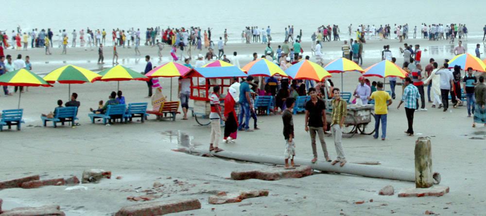 কুয়াকাটায় পর্যটকের ভোগান্তির শেষ নেই