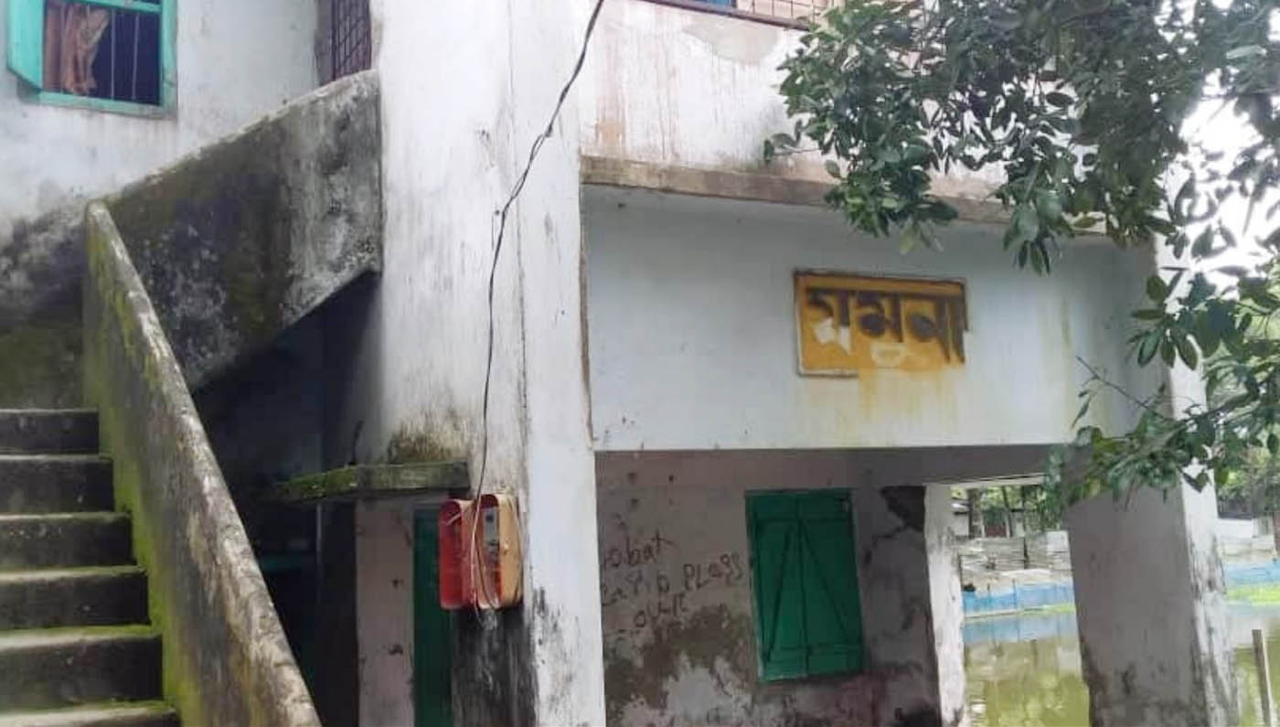 ইউএনও’র ড্রাইভারের সরকারি কোয়ার্টারে জুয়ার আসর : আটক ৪