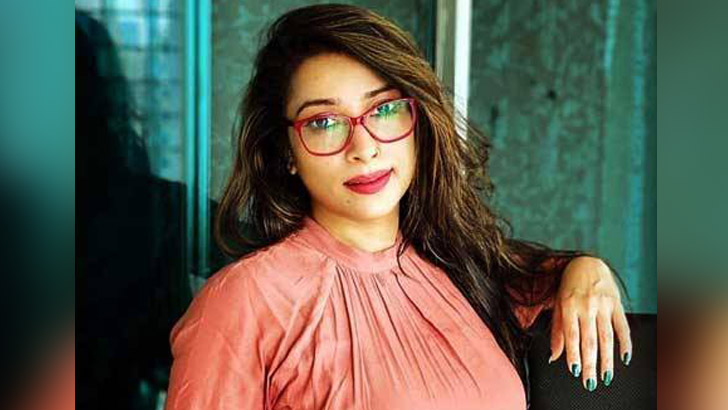 ধরাছোঁয়ার বাইরে ডা. সাবরিনা : করোনা টেস্টে জেকেজির প্রতারণা
