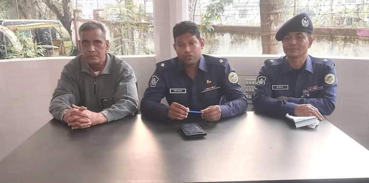 নলছিটি থানার ওসি’র সাথে সাংবাদিকদের মতবিনিময়
