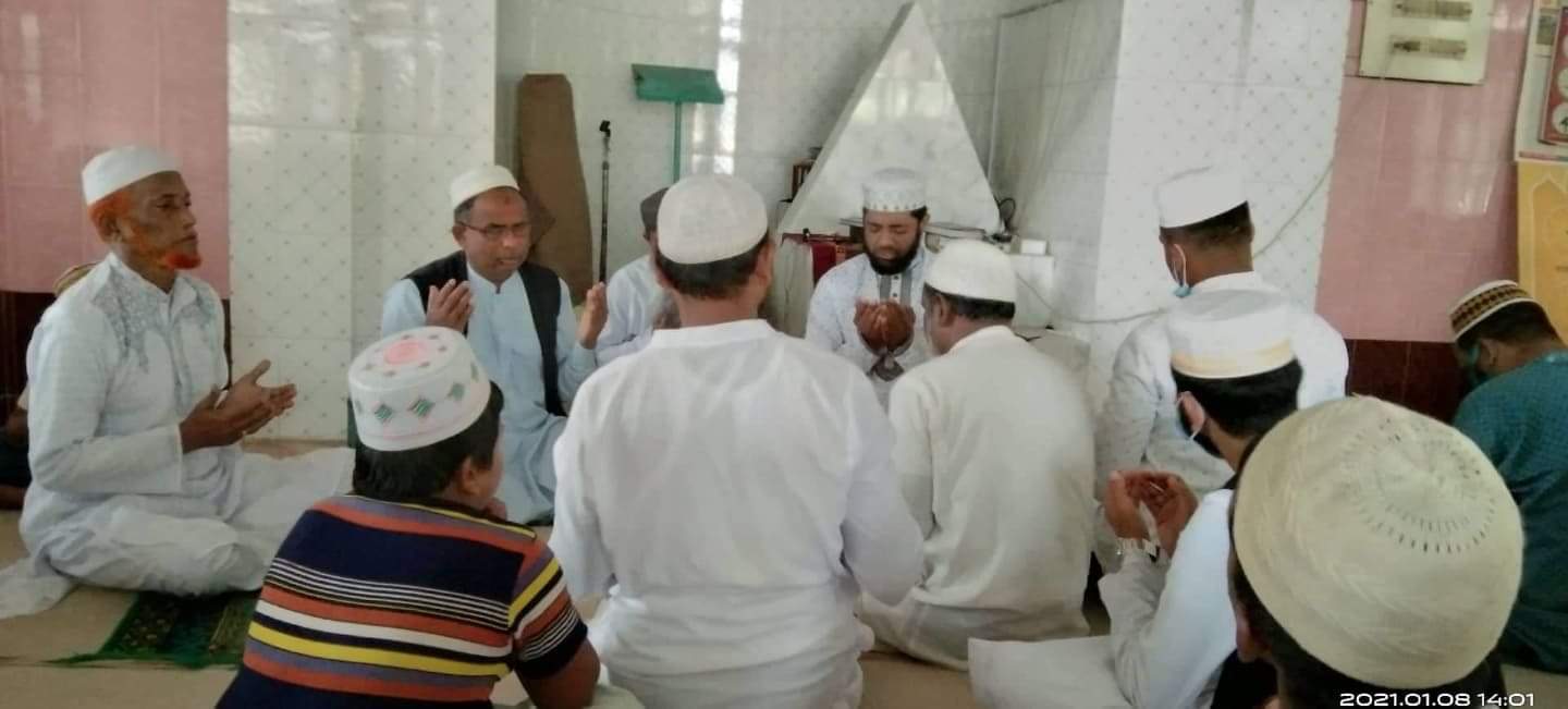 খালেদা জিয়ার রোগ মুক্তি কামনায় ছাত্রদলের দোয়া মোনাজাত
