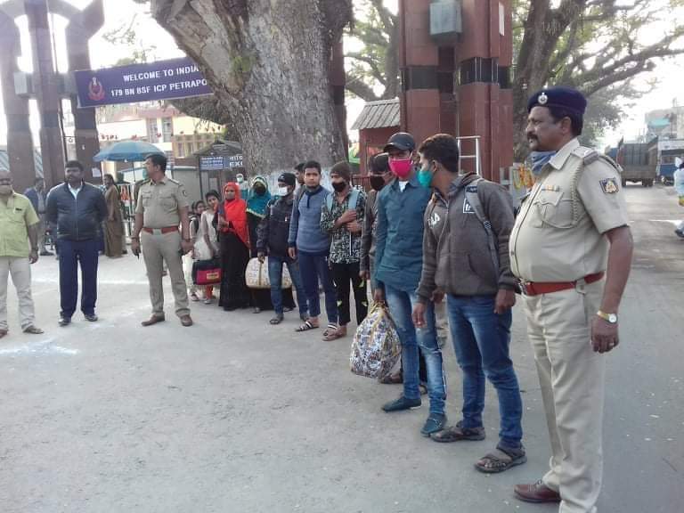 ভারতে সাজা ভোগ শেষ দেশ ফিরলো শিশু সহ ১২ নারী ও পুরুষ।