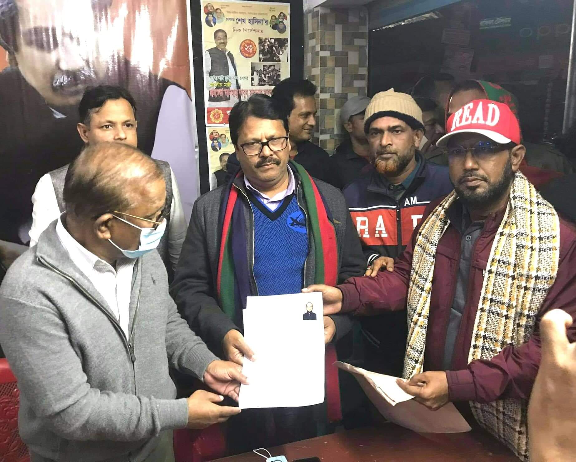 বাকেরগঞ্জের কলসকাঠী ইউনিয়নে চেয়ারম্যান পদে টিটু খন্দকারের আওয়ামীলীগের দলীয় ফরম সংগ্রহ ও জমাদান