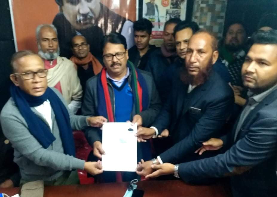 বাকেরগঞ্জের গারুড়িয়ায় চেয়ারম্যান পদে শাখাওয়াত হোসেন পলাশের আওয়ামীলীগের দলীয় ফরম সংগ্রহ ও জমাদান