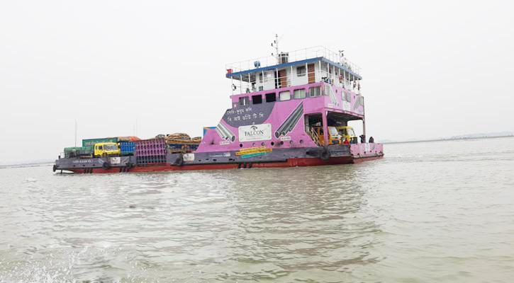 ফেরি সংকট, লক্ষ্মীপুর-ভোলা নৌরুটে ভোগান্তিতে পণ্যবাহী যান