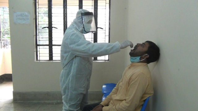 বিনামূল্যে করোনা পরীক্ষা ঘোষণার এখনই সময়