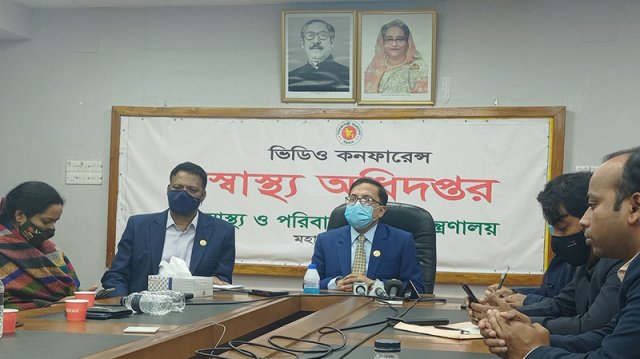 বুস্টার ডোজের বয়সসীমা কমানো হবে: স্বাস্থ্য অধিদফতর