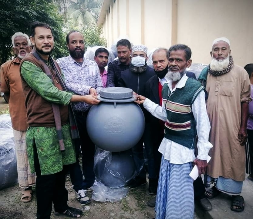 বঙ্গবন্ধুর জন্মশতবর্ষ উপলক্ষে জনগনের মাঝে পারিবারিক সাইলো ড্রাম বিতরন