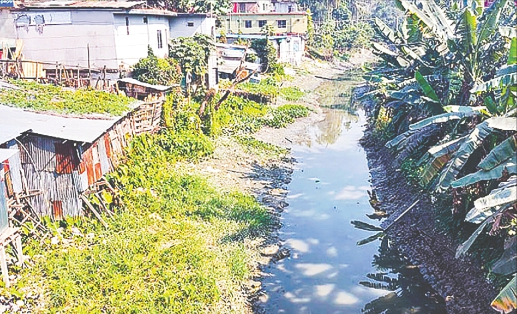 বরিশালের নদ এখন ‘পয়োনিষ্কাশন’ নালা