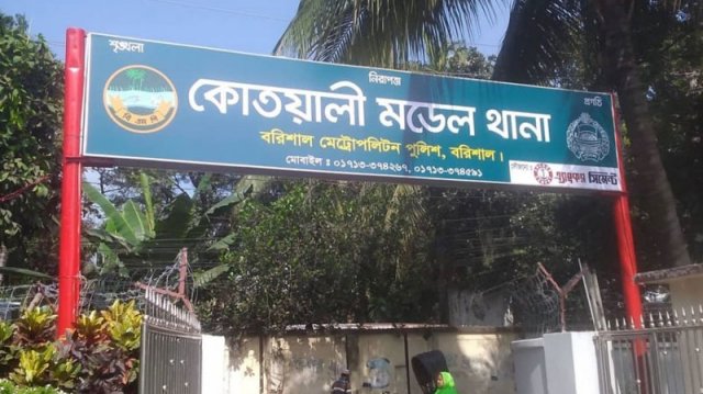 প্রেম প্রস্তাব প্রত্যাখ্যান করায় মারধর, থানায় অভিযোগ ছাত্রীর