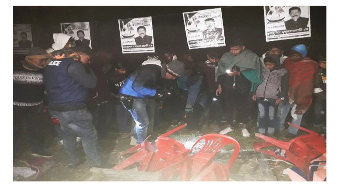 ভোলায় নৌকার নির্বাচনি অফিসে বোমা হামলা-অগ্নিসংযোগ