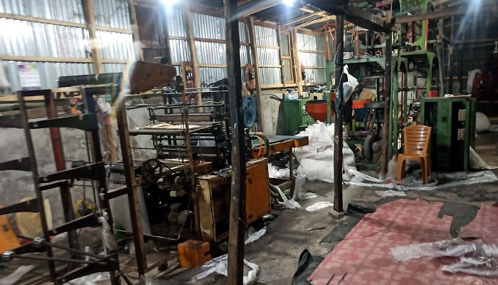 বরিশালে পলিথিন কারখানায় সিলগালা
