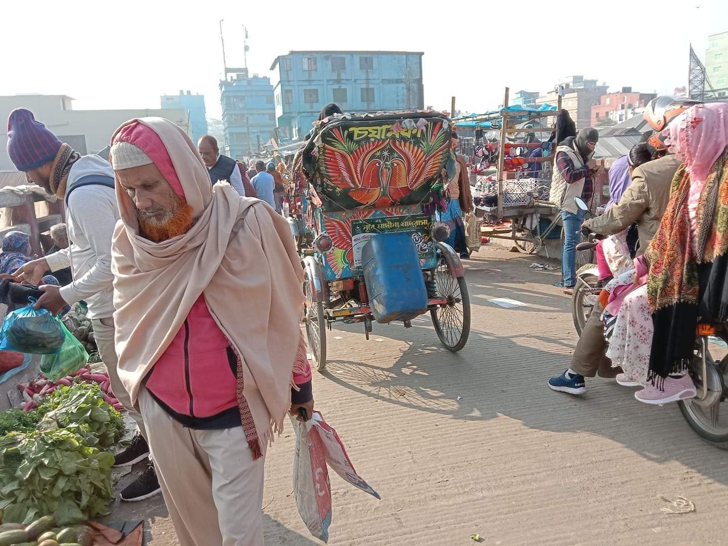 বরগুনার মাছ বাজার – লাকুরতলা ব্রিজ এখন হাট বাজার