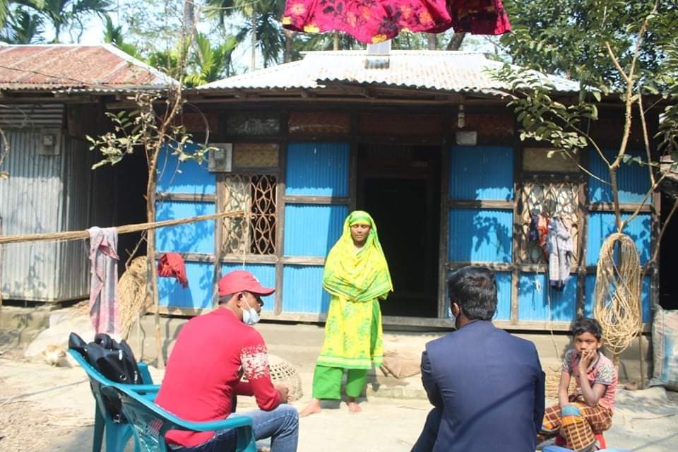 ফলোআপ   ভোলায় সন্তান না হওয়ায় স্ত্রীকে বকাঝকা, অতঃপর আত্নহত্যা, আড়াই লাখ টাকায় সমাধান