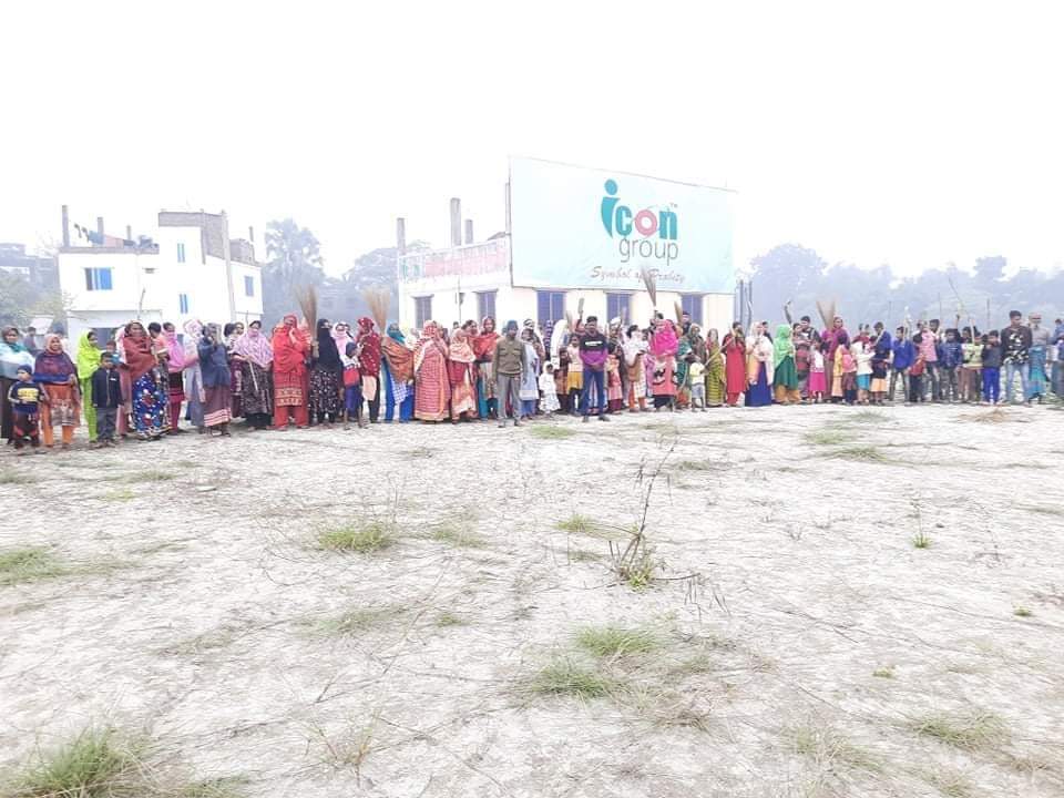 রূপগঞ্জে আইকন নামীয় আবাসন কোম্পানীর ভুমিদস্যুতার বিরুদ্ধে জমি মালিকদের ঝাড়–মিছিল
