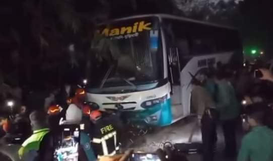 রংপুরে বাস চাপায় অটোরিকশা চালকসহ নিহত-৪ আহত-২