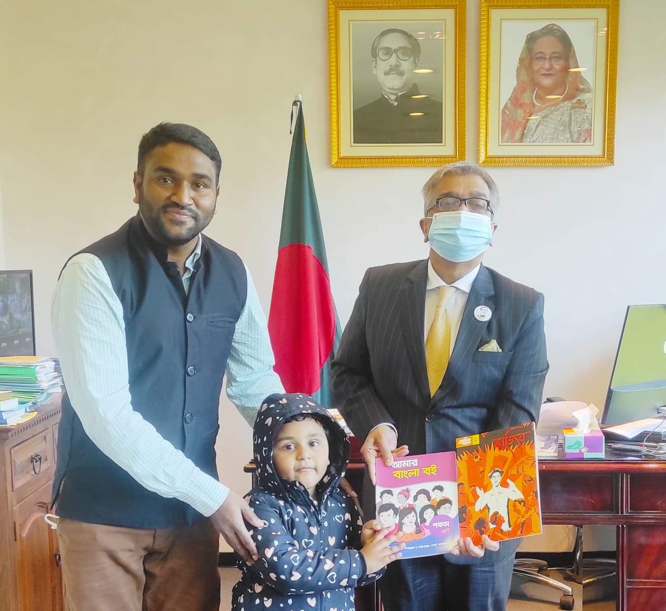 নতুন বছরে নতুন বাংলা বই পাচ্ছে ইতালিতে বেড়ে উঠা নতুন প্রজন্ম