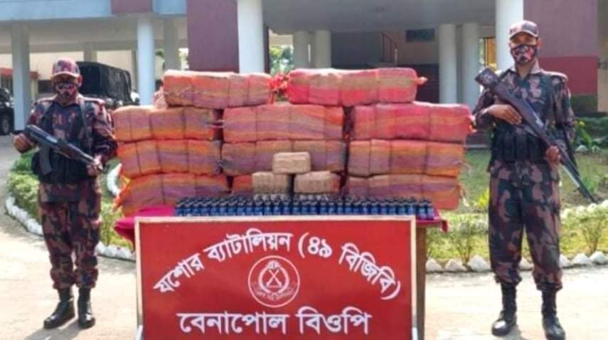 যশোর বেনাপোলে বিপুল পরিমান ফেন্সিডিল জব্দ