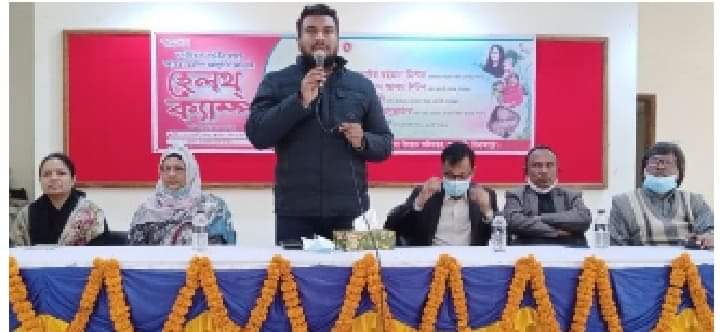 ফুলবাড়ী‌তে ল্যাক‌টে‌টিং মাদার সহায়তায় হেল্থ ক্যাম্প