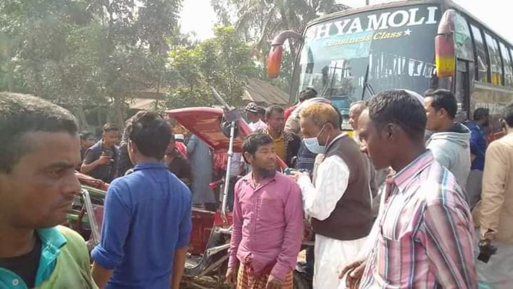 দিনাজপুরে বাসের চাপায় অটোরিক্সার দুই আরোহী নিহত : আহত-১