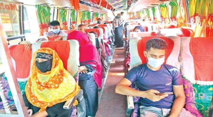 ভোলায় অর্ধেক যাত্রী নিয়ে চলবে বাস, তবে দিতে হবে না বাড়তি ভাড়া