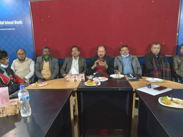 সাংবাদিকদের সাথে অসৌজন্যমূলক আচরণে জেলা নির্বাচন অফিসারকে আল্টিমেটাম প্রেসক্লাব যশোরের