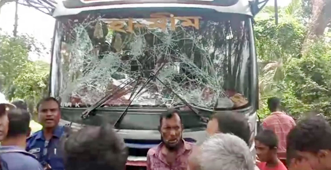 গোপালগঞ্জে আলাদা সড়ক দূর্ঘটনায় এক ব্যবসায়ীসহ নিহত-২, আহত-২