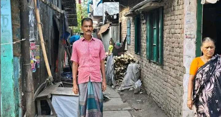 গলাচিপায় অবৈধ দোকান উচ্ছেদের মাধ্যমে রাস্তা উন্মুক্ত