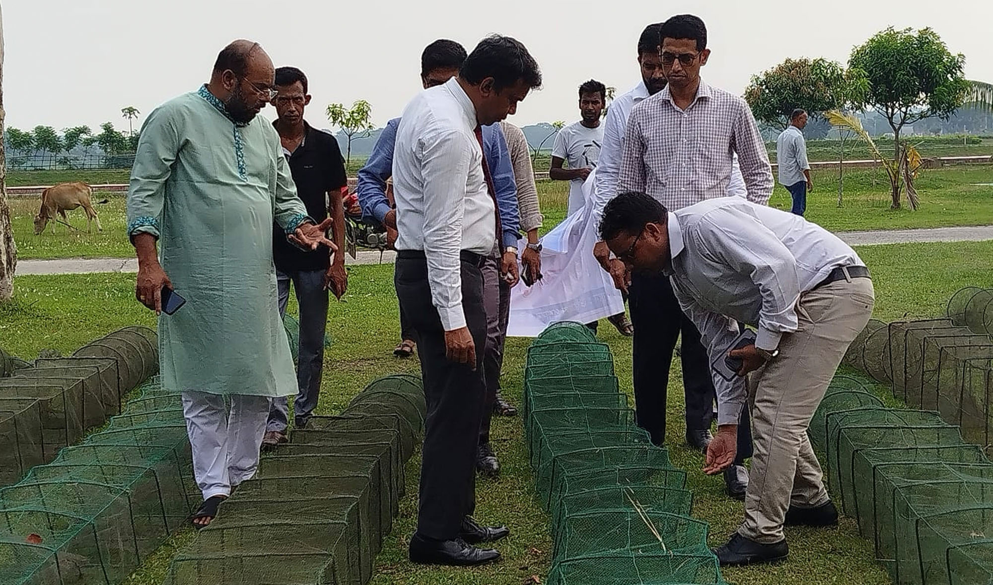 গোপালগঞ্জে লক্ষাধিক টাকা মূল্যের চায়না দুয়ারি জাল পুড়িয়ে ধ্বংস
