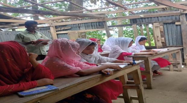 ঘূর্ণিঝড় রেমালে গলাচিপার ৪২ শিক্ষাপ্রতিষ্ঠান বিধ্বস্ত