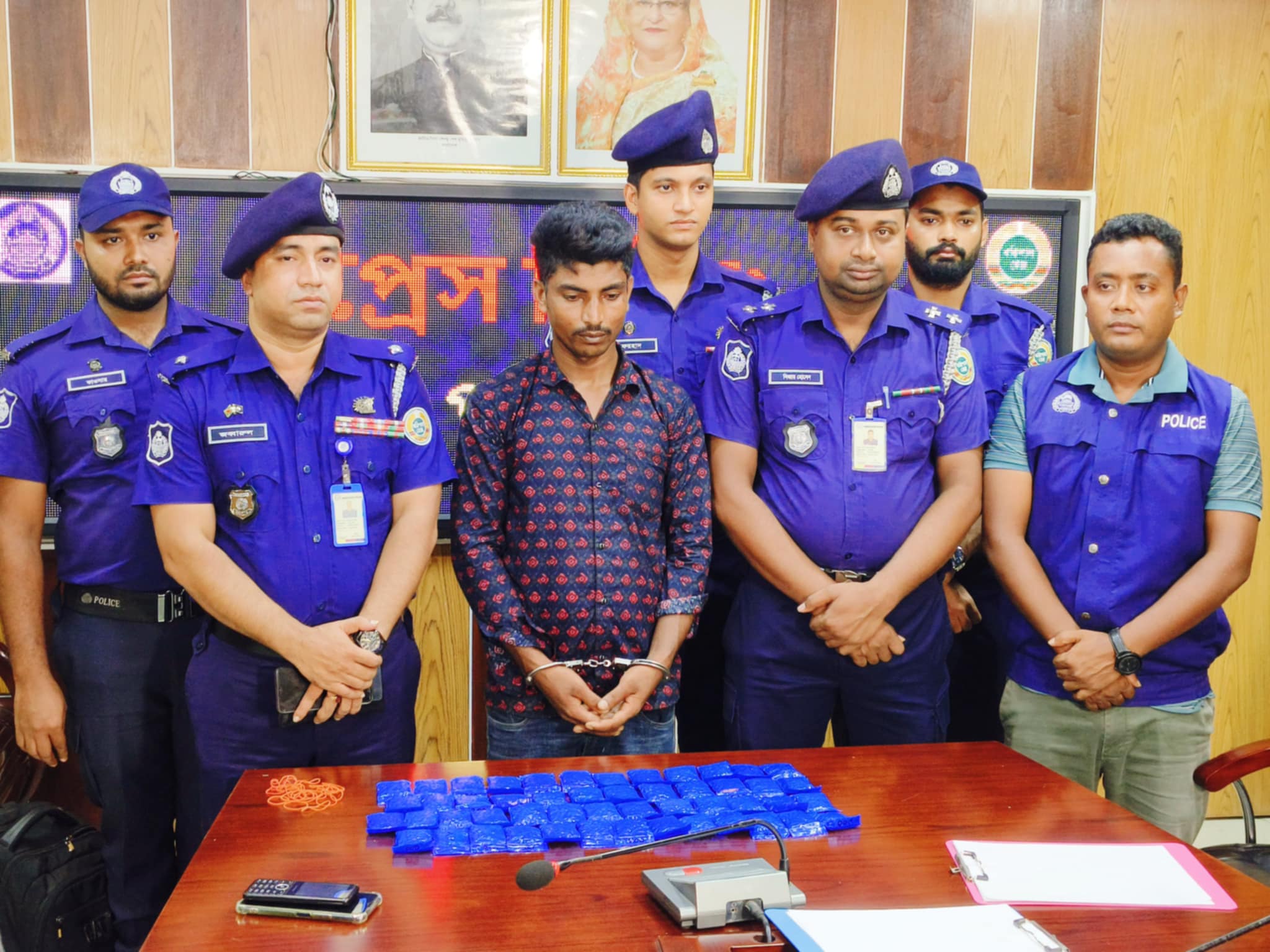 বোরহানউদ্দিনে নবাগত ওসি জাব্বারুল ইসলামের নেতৃত্বে ৪০ লাখ টাকার ইয়াবাসহ যুবক আটক
