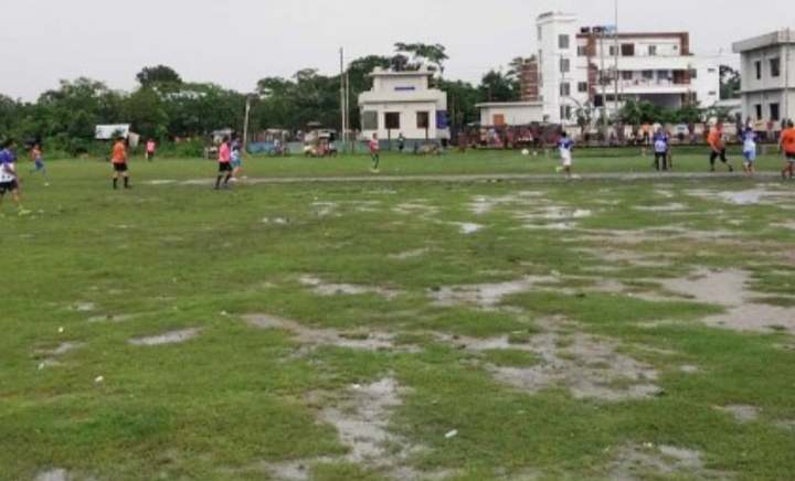 গলাচিপায় প্রীতি ফুটবল ম্যাচ অনুষ্ঠিত