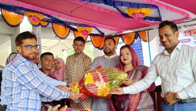 গলাচিপায় নব নির্বাচিত চেয়ারম্যানকে সংবর্ধনা