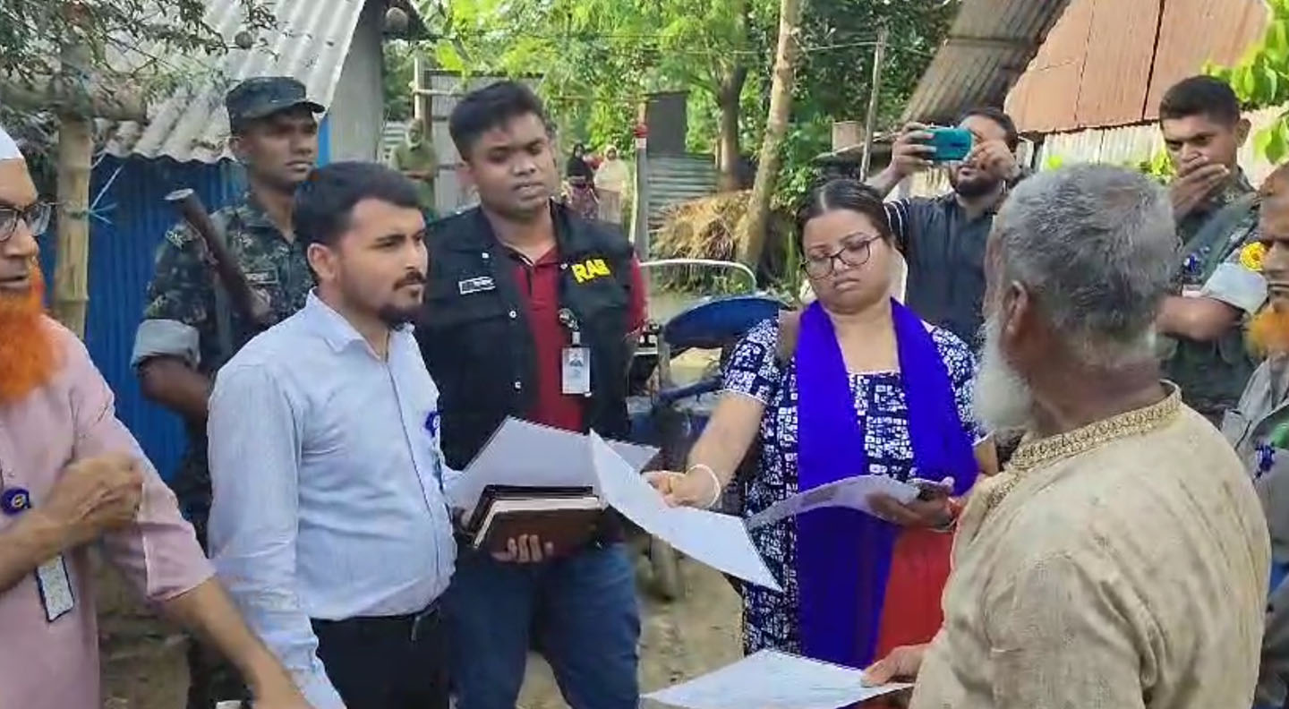 গোপালগঞ্জে নকল পণ্য তৈরীর কারখানার সন্ধান,৫০ হাজার টাকা জরিমানা অনাদায়ে ৬ মাসের কারাদন্ড
